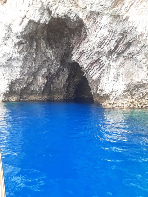 Giardini Naxos: Isola Bella and Grottos Cruise With Aperitif - Discovering the Enchanting Grottos