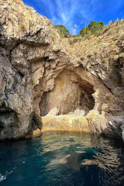 Giardini Naxos: Taormina & Isola Cruise Bella With Aperitif - What to Bring