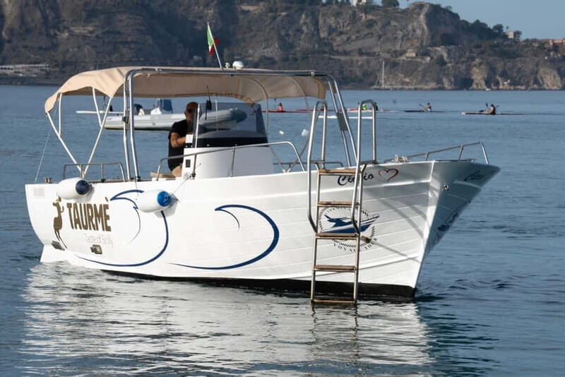 Giardini Naxos Taormina: tour in barca lungo la costa - Why This Boat Tour Is Worth Considering