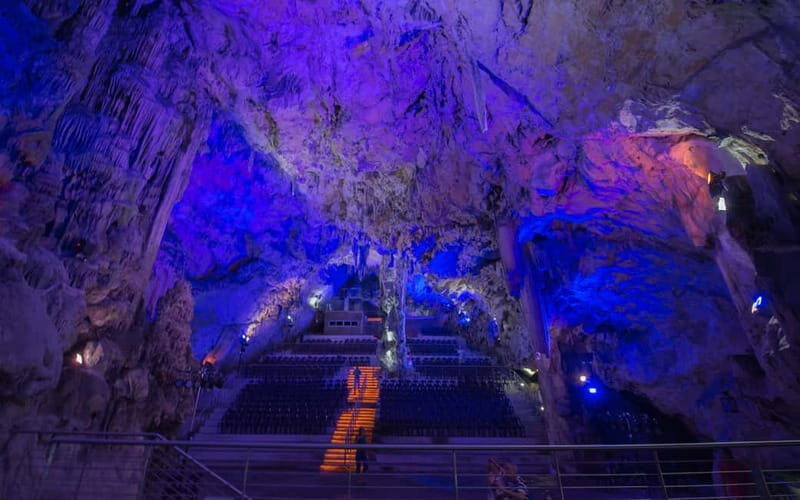 Gibraltar Rock tour - A Detailed Walkthrough of the Gibraltar Rock Tour