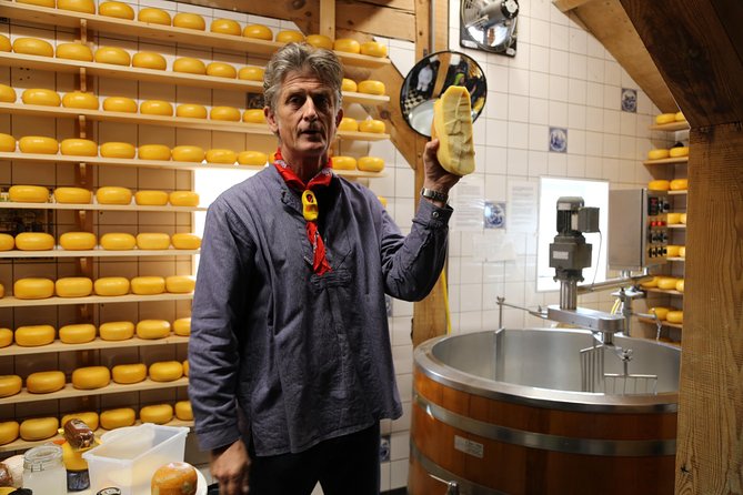 Giethoorn and Zaanse Schans Windmills Day Trip From Amsterdam - Itinerary