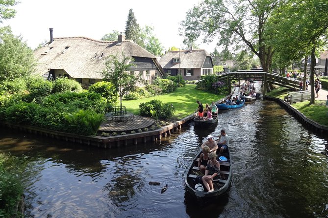 Giethoorn Day Trip From Amsterdam With Small Electric Boat - Car-Free City Center