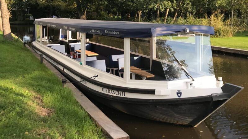 Giethoorn: Luxury Private Boat 2 Hour Tour With Local Guide - Accessibility Features
