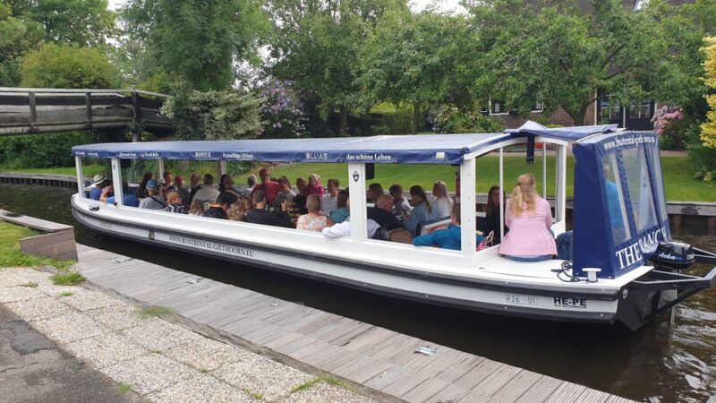 Giethoorn: Luxury Private Boat 2 Hour Tour With Local Guide - Pricing Details
