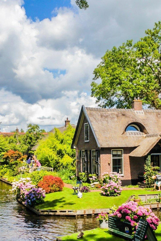 Giethoorn Private Day Tour From Amsterdam Including BoatTour - Tour Inclusions