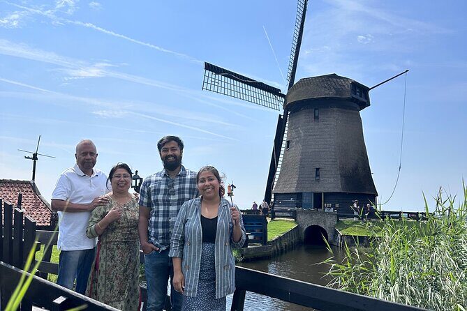 Giethoorn Roundtrip Transport with Optional Guided Canal Cruise - The Sum Up