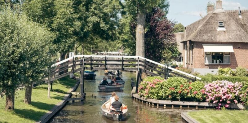 Giethoorn Tour - Transportation Details