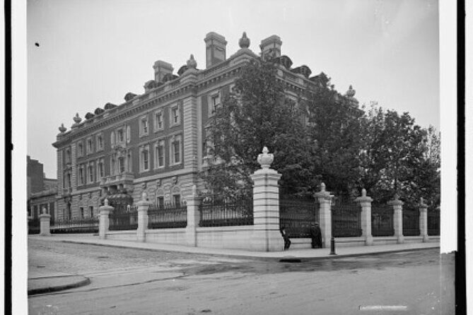 Gilded Age Mansions of Fifth Avenue Walking Tour - Exploring the Gilded Age Mansions of Fifth Avenue