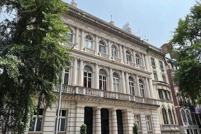 Gilded Age Mansions of Fifth Avenue Walking Tour - Who Would Love This Tour?