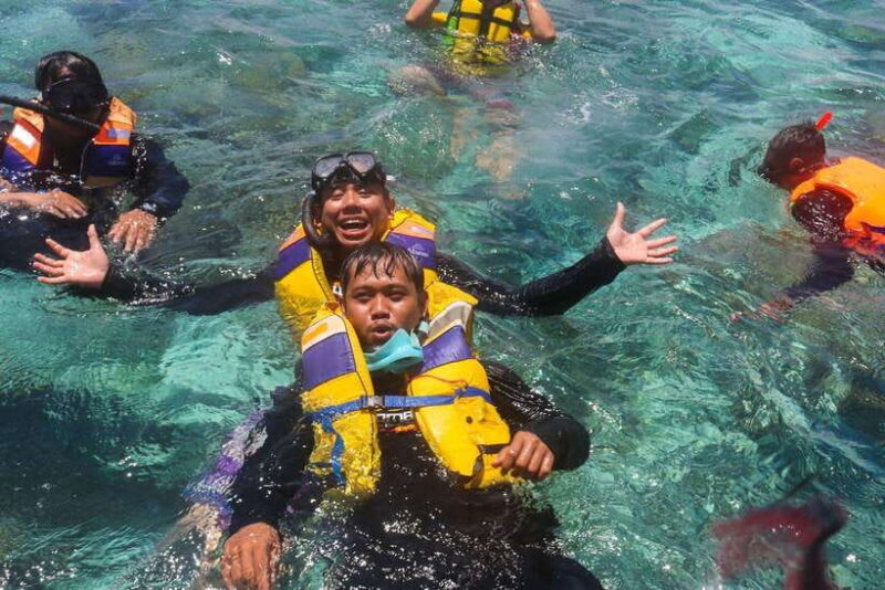Gili Islands Lombok: 4 Hour Private Group Snorkeling Trip - Who Should Consider This Tour?