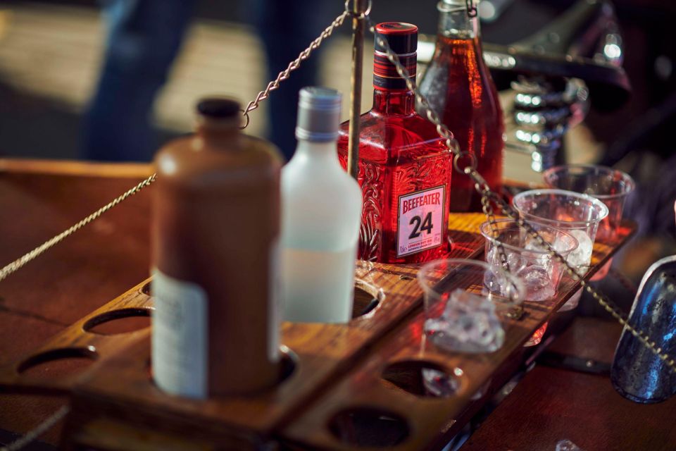 Gin Safari: Boosy London History on Two Wheels - Exploring Londons Gin Culture