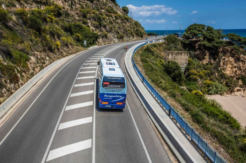 Girona Airport: Bus Transfer To/From Figueras Station - Booking and Availability