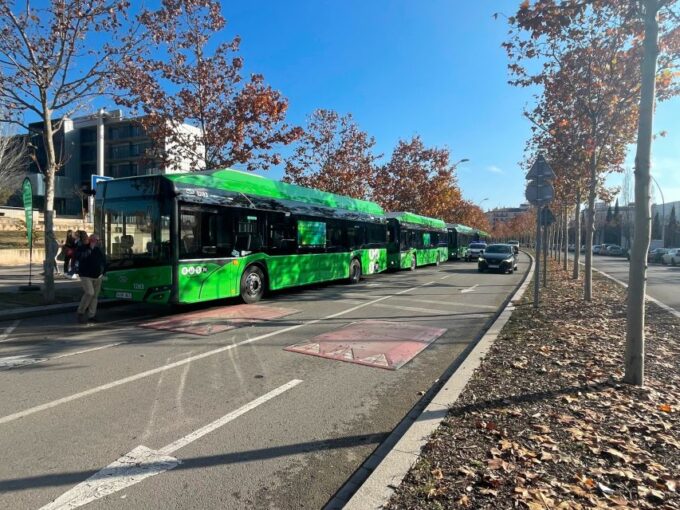 Girona Airport: Bus Transfer To/From Figueras Station - Pricing and Payment