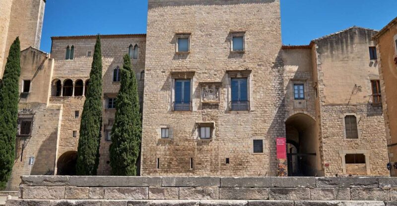 Girona Art Museum: Skip-the-Line Entry Ticket & Audio Guide - Museum Highlights and Collections