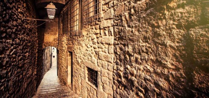 Girona: Game of Thrones Small Group Tour - Availability and Pricing