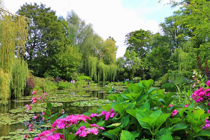 Giverny and Monets Garden Half-Day Trip From Paris - Transportation