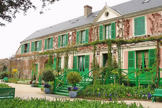 Giverny and Monets Garden Half-Day Trip From Paris - Small-Group Option