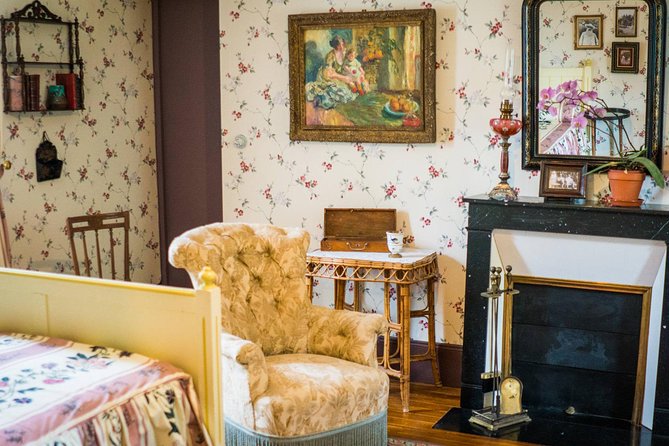 Giverny Small-Group Half Day Trip With Monet'S Gardens From Paris - Frequently Asked Questions