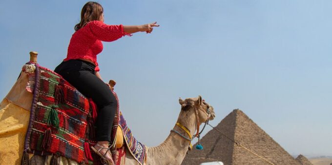 Giza: Pyramids at Sunset Guided Camel Tour - What to Expect on the Camel Ride