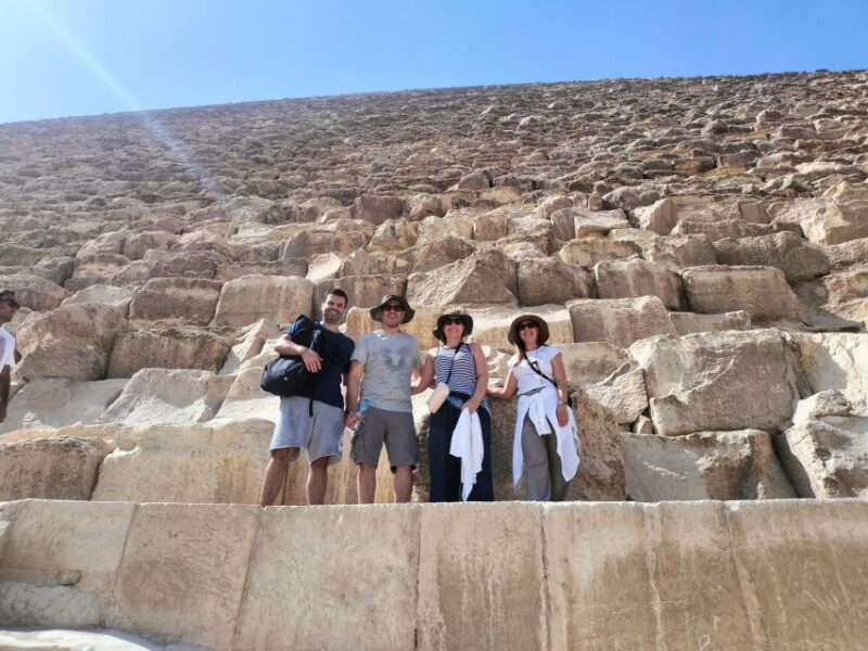 Giza Pyramids, Mummy Museum And Bazaar Private Day Tour - Experience the Giza Pyramids