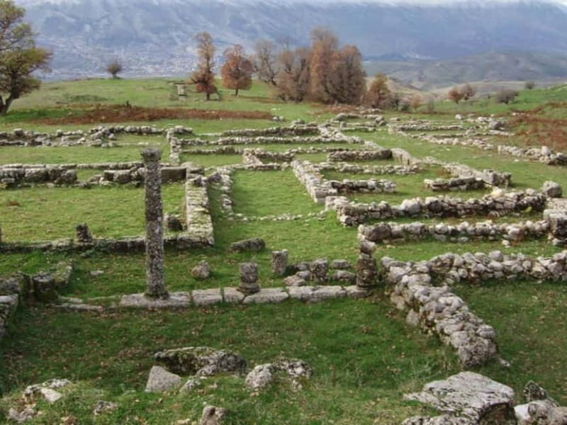 Gjirokastër: Antigonea Archaeological Park & Farm Meal - Key Points