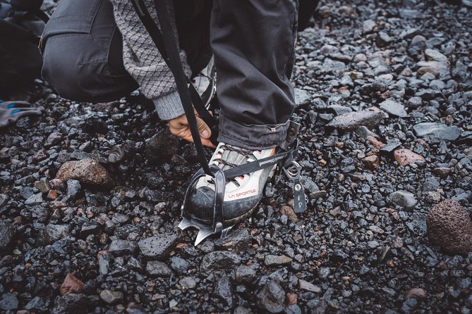 Glacier Encounter in Iceland - Embracing the Carbon-Neutral Experience