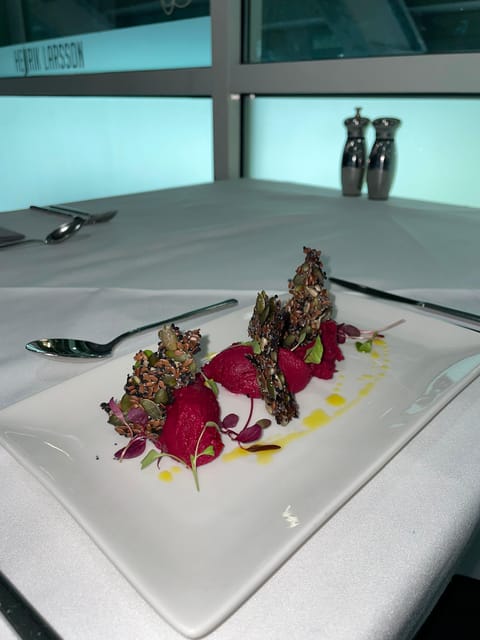 Glasgow: Celtic Park Number 7 Restaurant - Key Points