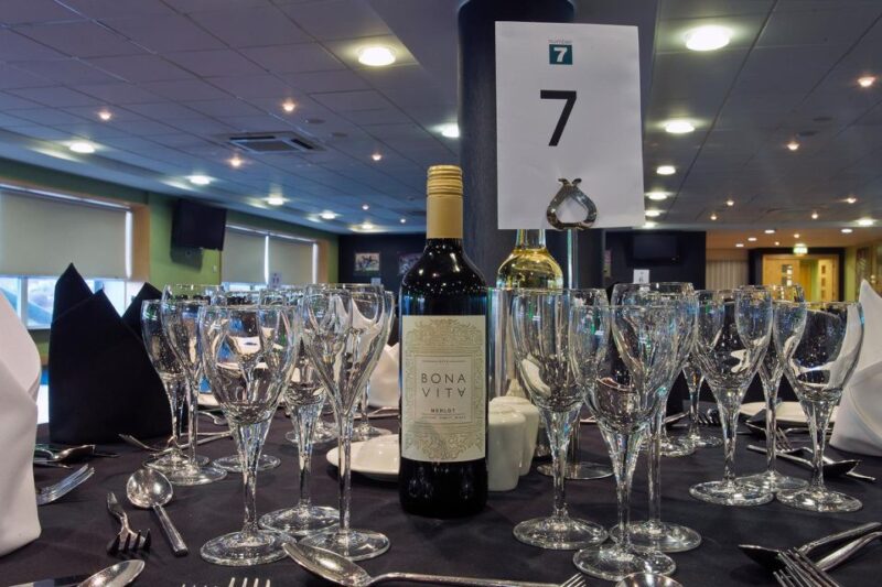 Glasgow: Celtic Park Stadium Tour and Dining Experience - Dining Experience Details