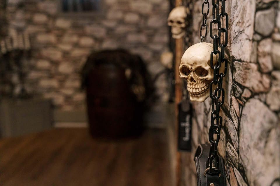 Glasgow: Escape Room The Ghost of Mary Queen of Scots - A Closer Look at the Experience  