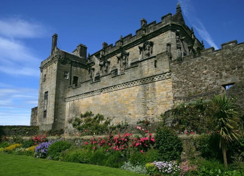 Glasgow: Stirling Castle, Loch Lomond Walk, and Whisky Tour - Key Points