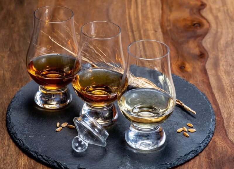 Glasgow: Stirling Castle, Loch Lomond Walk, and Whisky Tour - The Experience and Pacing