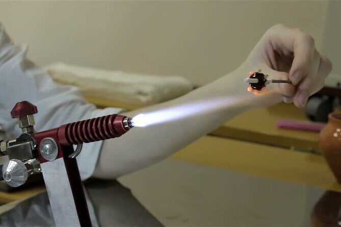 Glass Melting and Shaping with Flame with the Senior Glass Master - Location and Accessibility