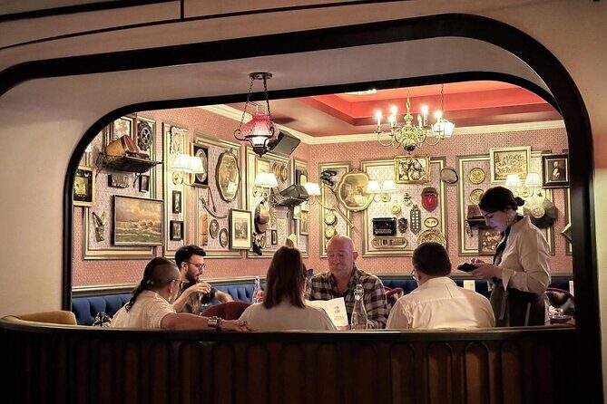 Glitz Glamor and Gangsters Hell's Kitchen Bar Tour NYC - Who Will Love This Tour?