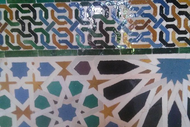 Going to Alhambra? 3 Hrs Private Tour! Skip the Long Lines to Visit the Alhambra - Accessibility and Participation