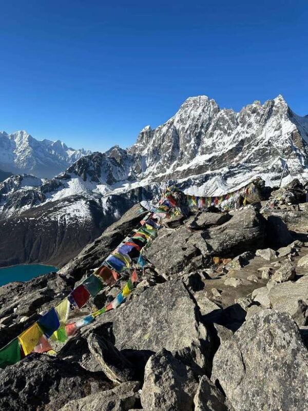 Gokyo Valley Circuit Trek  13 Days - Key Points