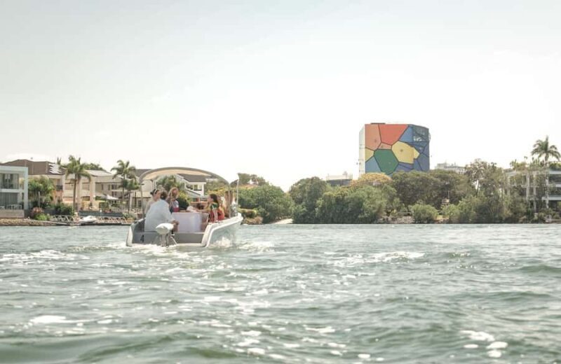 Gold Coast: Electric Picnic Boat Rental From Isle of Capri - Key Points