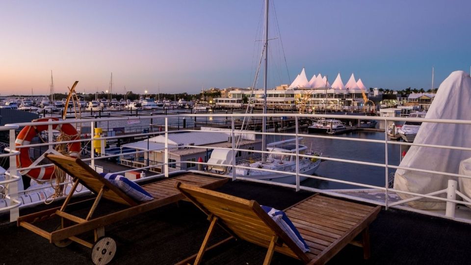 Gold Coast: Luxury Sunset Boat Cruise - Location and Meeting Point