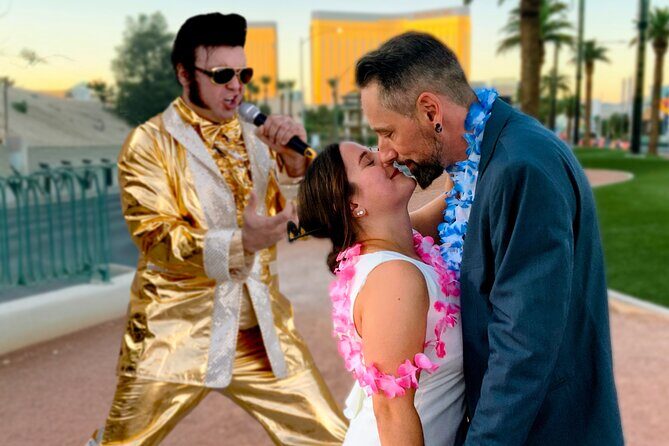 Gold Elvis Wedding or Vow Renewal at Las Vegas Sign - Key Points
