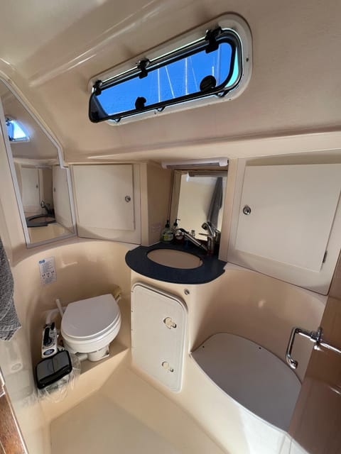 Golden Hour on Elegant Yacht: Sunset Tour in Lagos, Algarve - Value and Cost Considerations
