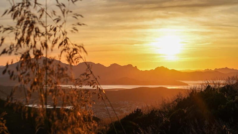 Golfo Aranci: Guided panoramic hike with aperitif and photos - What’s Included and What’s Not