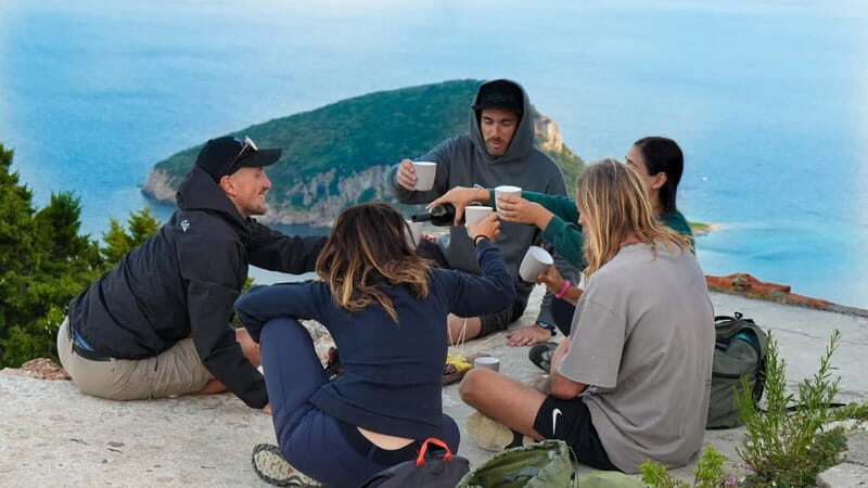 Golfo Aranci: Guided panoramic hike with aperitif and photos - Timing and Suitability