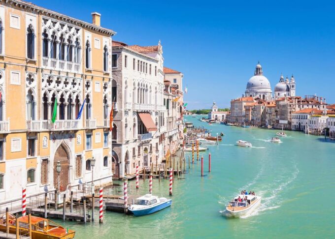 Gondola Serenade: the Timeless Charm of Private Venice - Key Meeting Information