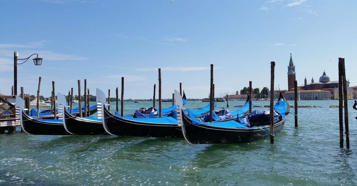 GONDOLA Tour With Four Seasons Concert by VENICE in GONDOLA - Picturesque Grand Canal Views