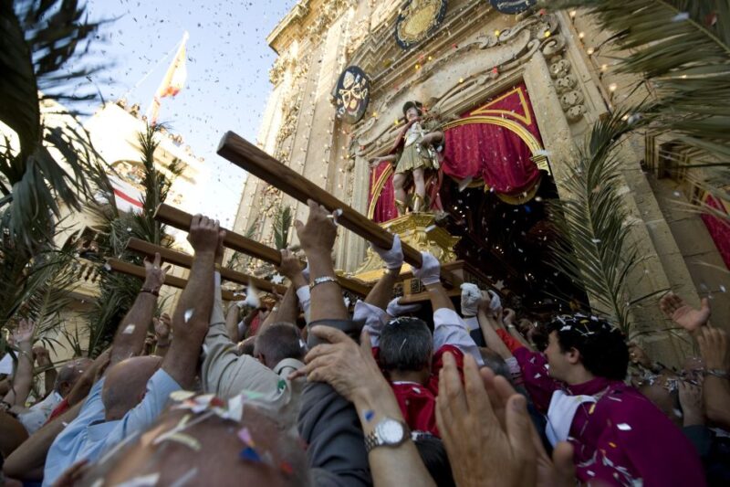 Good Friday Easter Procession With Commentary and Transport - Good To Know