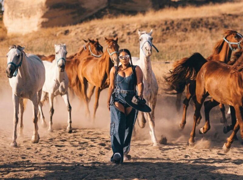 Goreme: Cappadocia Horse Riding Tour with Transfers - Exploring the Valley Routes