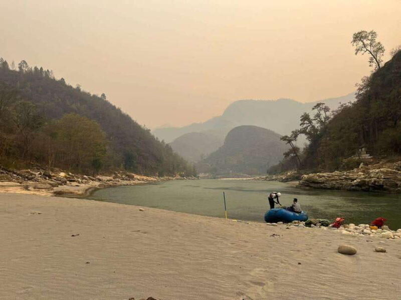 Gorkha: Honey Hunting Experience in Larpak - Key Points