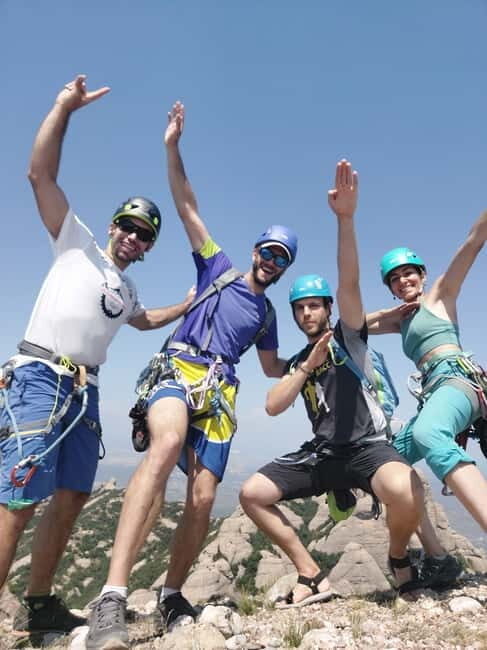 Gorros de Montserrat: climb and enjoy the magical mountain from its peaks. - Key Points