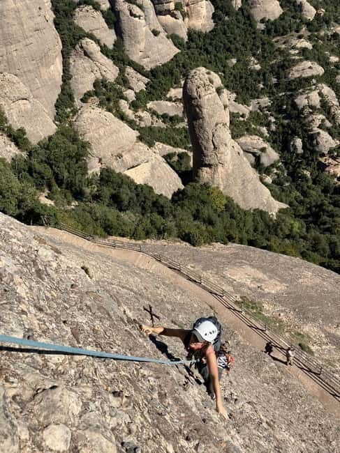 Gorros de Montserrat: climb and enjoy the magical mountain from its peaks. - Who Will Love This Tour?