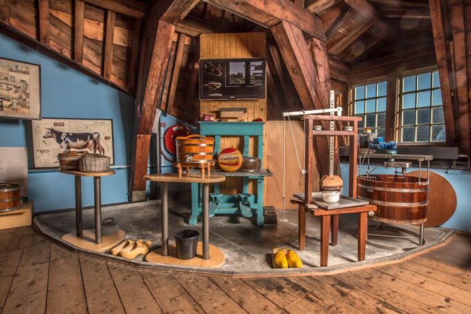 Gouda: Audiotour of Goudse Waag Cheese and Crafts Museum - Important Visitor Information