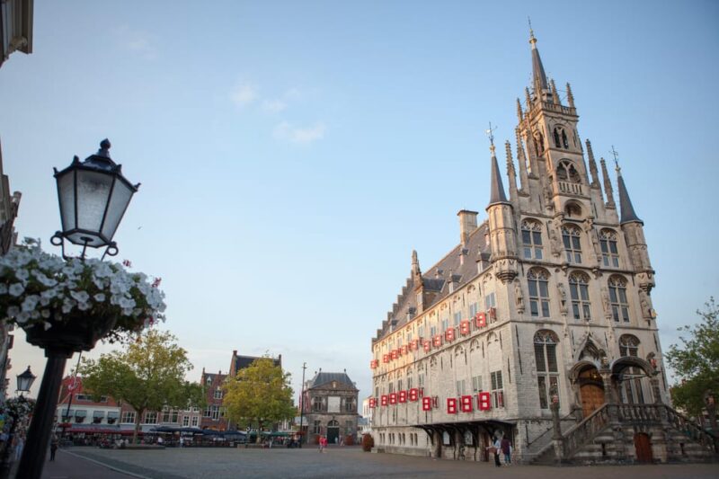 Gouda: Highlights Tour With Local Guide - Meeting Location and Itinerary